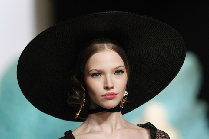 Ульяна Сергеенко в CR Fashion Book (фото 3)