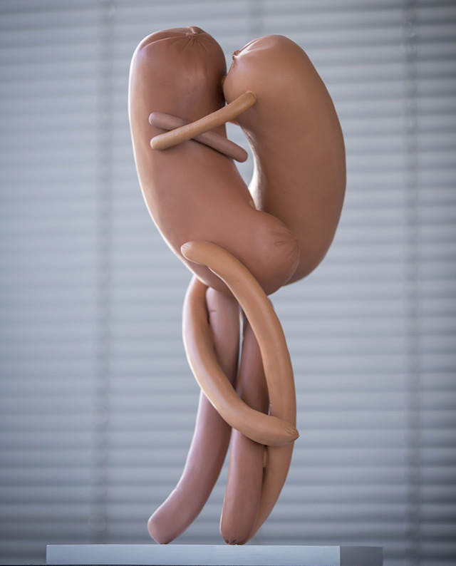 Эрвин Вурм создал абстрактные скульптуры в виде сосисок (фото 4)