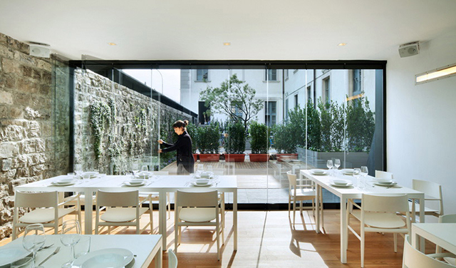 Сюрреалистический мир "Твин Пикса" в интерьере ресторана "18.13" (фото 6)