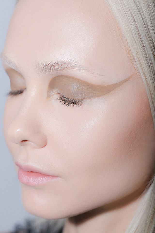 Точная копия: Ольга Карпуть в образе с показа Givenchy (фото 4)