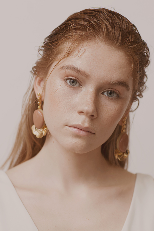 Четыре летних укладки на длинных волосах от стилиста Moroccanoil (фото 5)