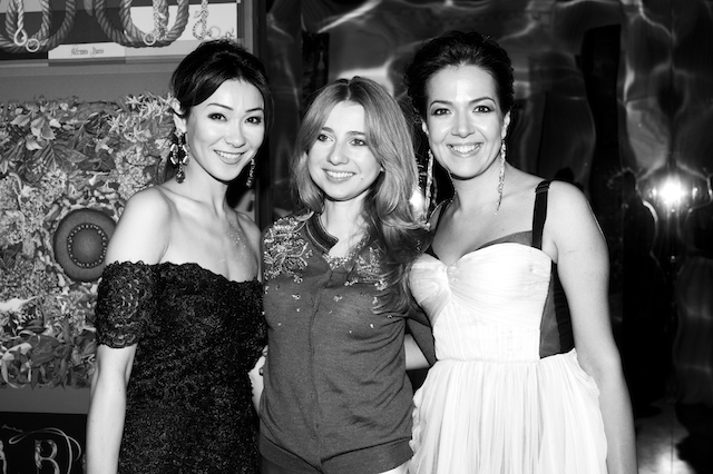 Марианна Ким, Кристина Краснянская и Ксения Чилингарова Бал Hermès в Петровском путевом дворце (фото 8)