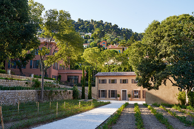 Christian Dior и Louis Vuitton открыли парфюмерную лабораторию (фото 1)