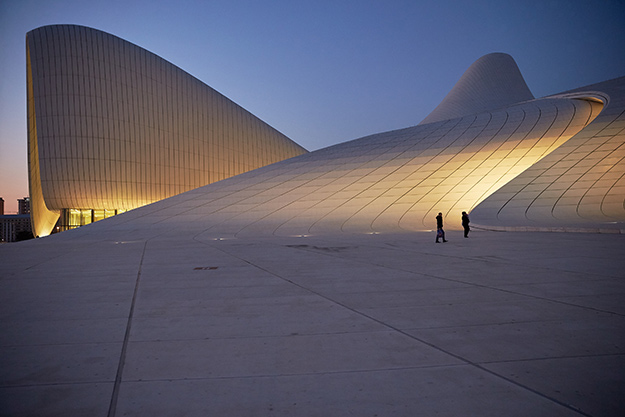 Центр Гейдара Алиева, Баку. Фото: Oleg Nikishin/Epsilon/Getty Images Путешествия по странам СНГ: 10 направлений (фото 5)