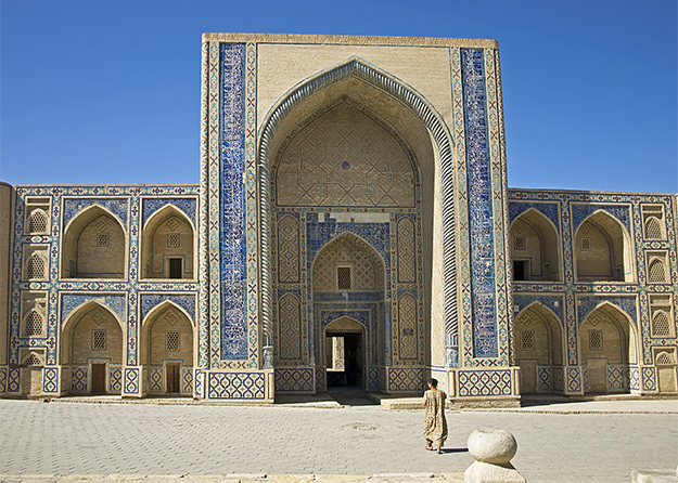 Медресе Улугбека, Бухара. Фото: WC Путешествия по странам СНГ: 10 направлений (фото 4)