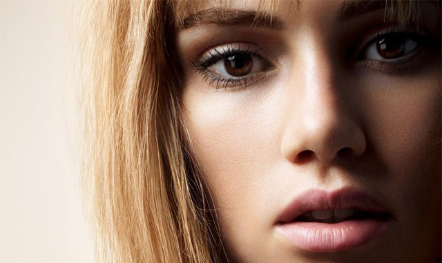 Сьюки Уотерхаус — лицо тональных средств Burberry (фото 2)