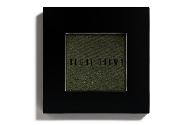 Сияние стали: 10 лучших теней с эффектом металлик (фото 5)