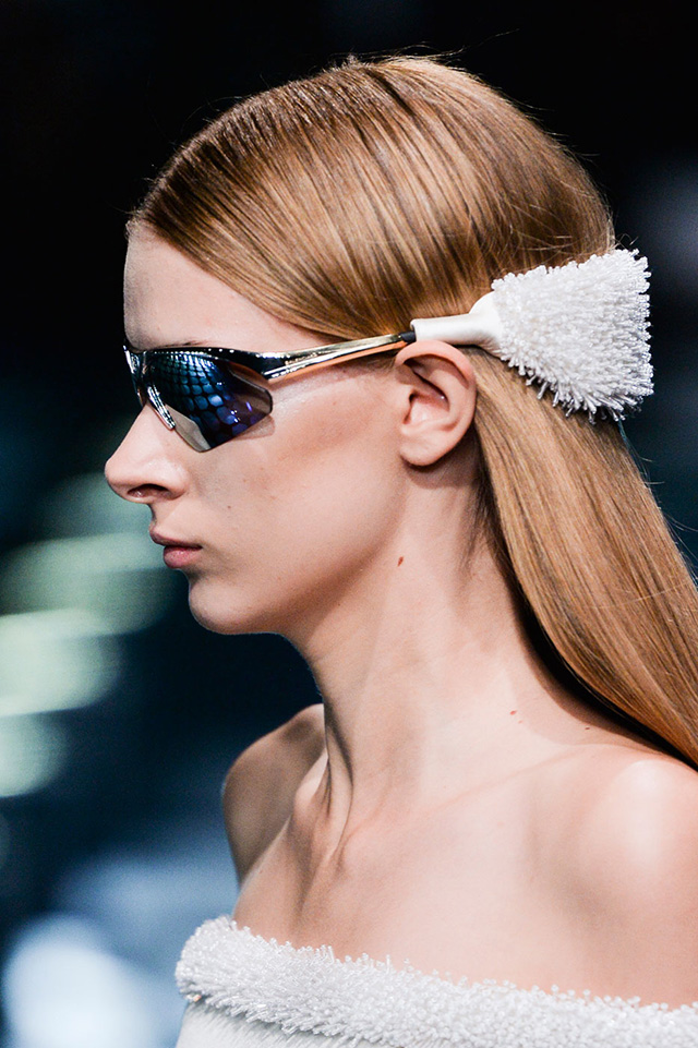 Красота в деталях: образ с показа Balenciaga (фото 4)