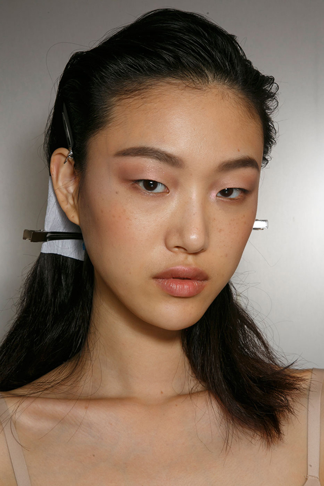 Красота в деталях: образ с показа Versace (фото 2)