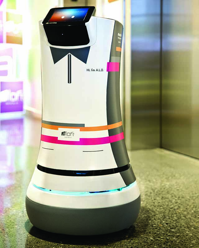 Первый дроид-дворецкий A.L.O. в отеле Aloft Cupertino (фото 1)