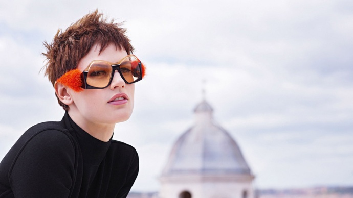 Кара Делевинь в рекламной кампании Fendi (фото 1)