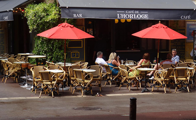 Le Bar de l'Horloge Свой человек в Каннах: гид от Buro 24/7 (фото 3)