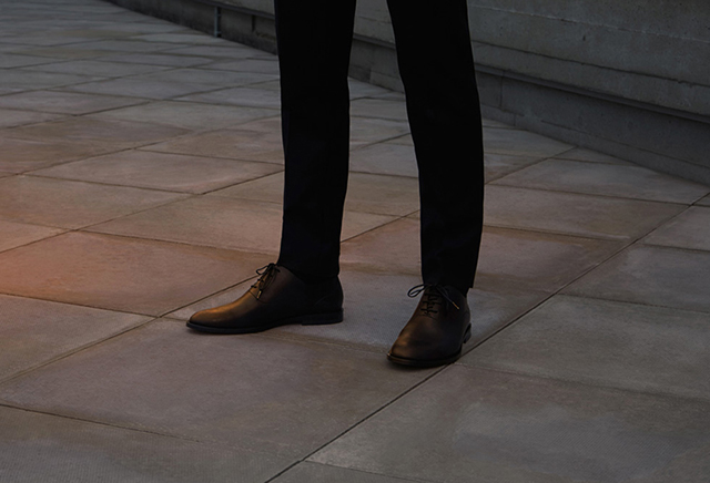 Специальная коллекция обуви COS для галереи "Серпентайн" (фото 2)