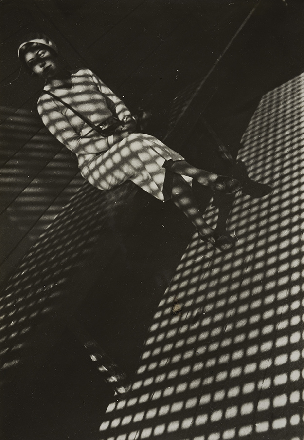 Александр Родченко, «Девушка с “Лейкой”», портрет Евгении Лемберг; 1933. Галерея Gmurzynska Art Basel 2016: главные тенденции и самые продаваемые художники (фото 2)