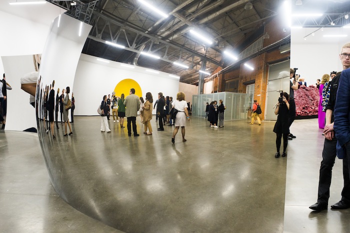 Открытие выставки Аниша Капура в Москве (фото 12)