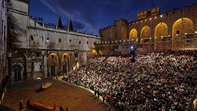 Весь мир — театр: открылся 69-й Авиньонский театральный фестиваль (фото 1)