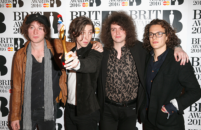 Адель, Джеймс Бэй, Coldplay и другие победители BRIT Awards — 2016 (фото 12)