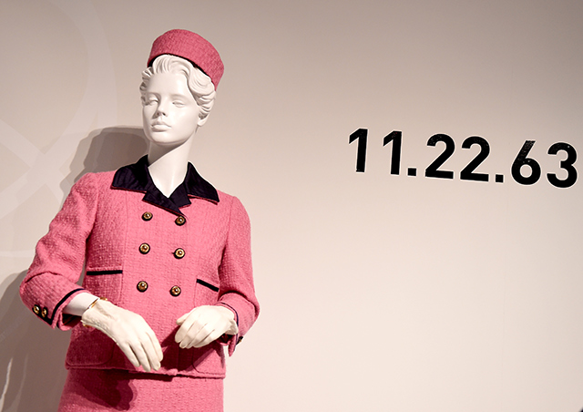 Выставка костюмов из самых популярных сериалов (фото 6)