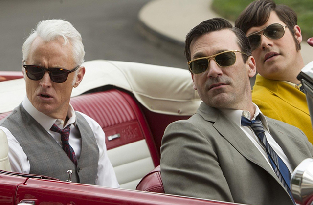 Кадр из сериала ''Безумцы'' Кадр из сериала ''Безумцы''