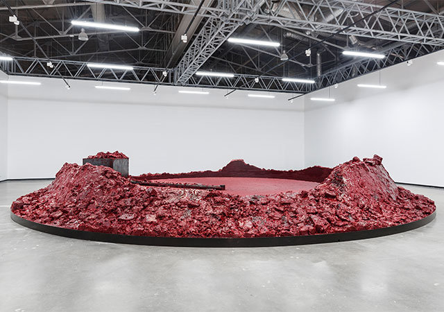 My Red Homeland, 2003 Цвет и смыслы: персональная выставка Аниша Капура "Моя алая родина" в Москве (фото 2)