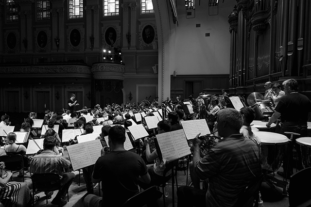 Как проходила репетиция концерта оркестра musicAeterna в Московской консерватории (фото 6)