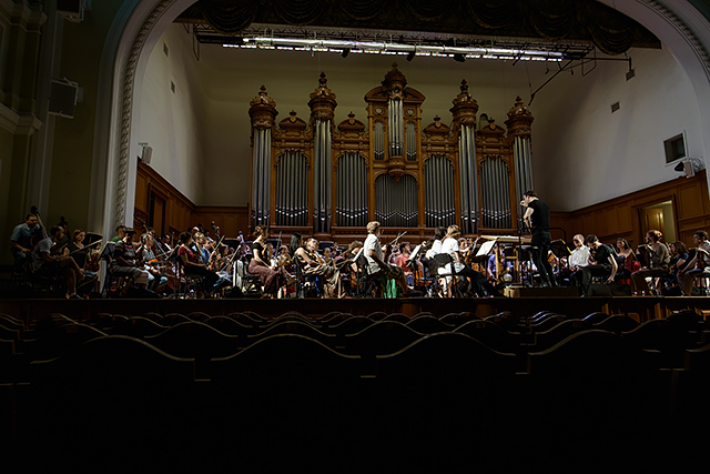 Как проходила репетиция концерта оркестра musicAeterna в Московской консерватории (фото 7)