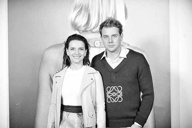 Жюльет Бинош, Джонатан Уильям Андерсон Выставка Loewe в Королевском ботаническом саду Мадрида (фото 1)