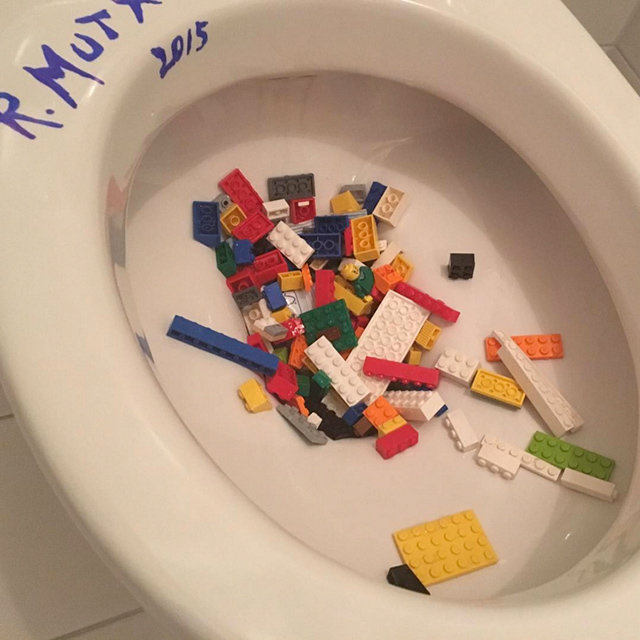 LEGO не будет: компания отказала Ай Вэйвэю в использовании деталей конструктора для его работ (фото 1)