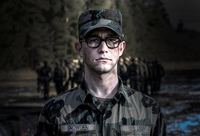 Вышел первый трейлер к "Сноудену" (фото 1)