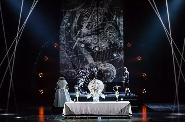 Гарет Пью создал костюмы для оперы о римском императоре (фото 2)