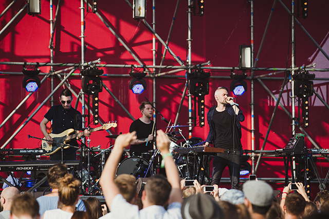 Tesla Boy «Пикник "Афиши"»: отчет с фестиваля в традиционном Коломенском (фото 16)