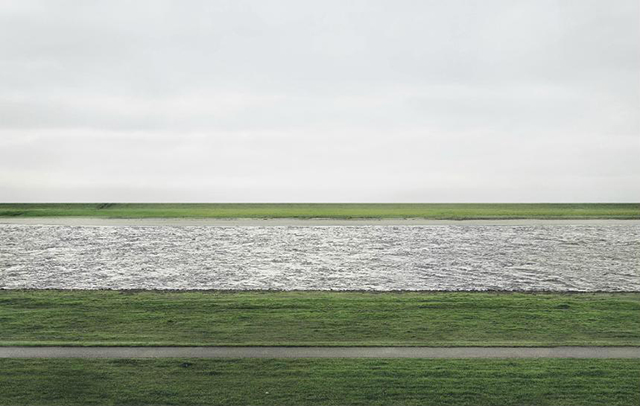 Андреас Гурски. "Рейн II" Продана самая дорогая фотография в мире (фото 1)