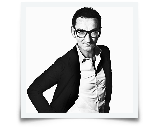 От "рюмки" до "запятой": история модного дома Roger Vivier (фото 2)