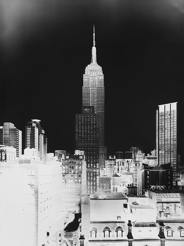 Нью-йоркская Gagosian Gallery выставляет снимки Веры Луттер (фото 1)