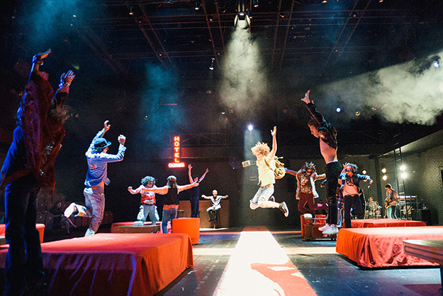 В Москве покажут спектакль «Отель "Калифорния"» (фото 1)