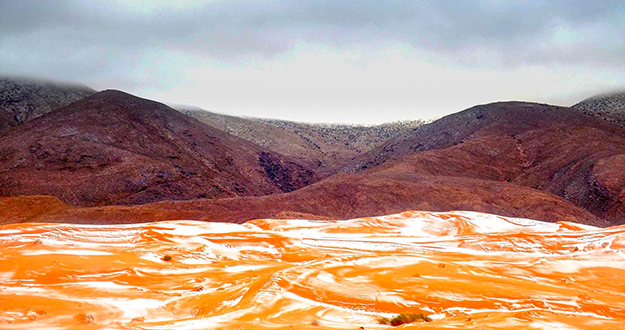 Фото дня: в пустыне Сахара выпал снег (фото 1)