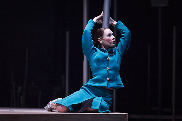 Великолепная "двадцатка" и Михаил Барышников: лучшие спектакли календарного года (фото 16)