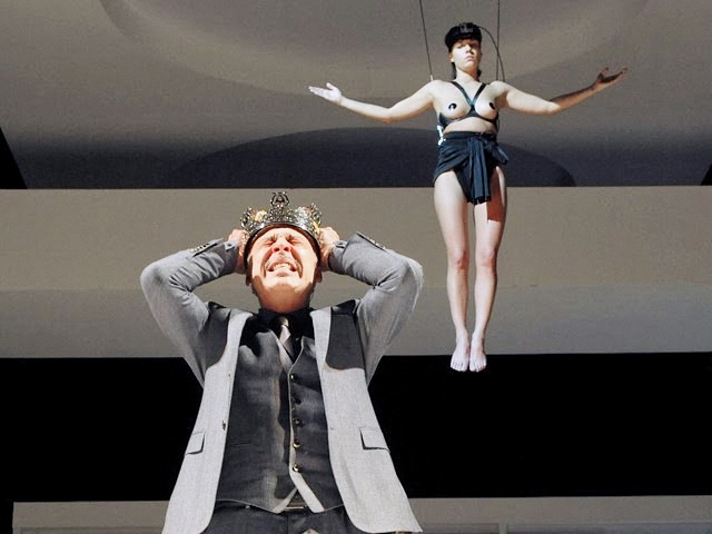 «Идеальный муж» Праведный гнев: "Тангейзер" и другие театральные скандалы последних лет (фото 2)