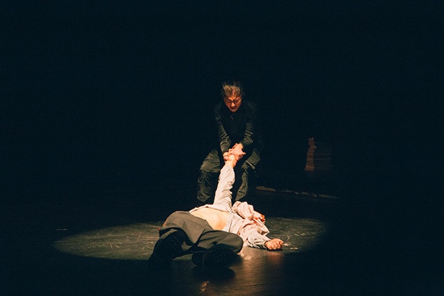 Ужасы войны и виртуозная пластика: "Конармия" в Центре имени Мейерхольда (фото 2)