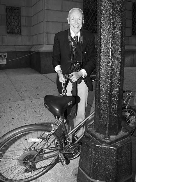 Вещи легенды стритстайл-фотографии Билла Каннингема стали музейными экспонатами (фото 1)