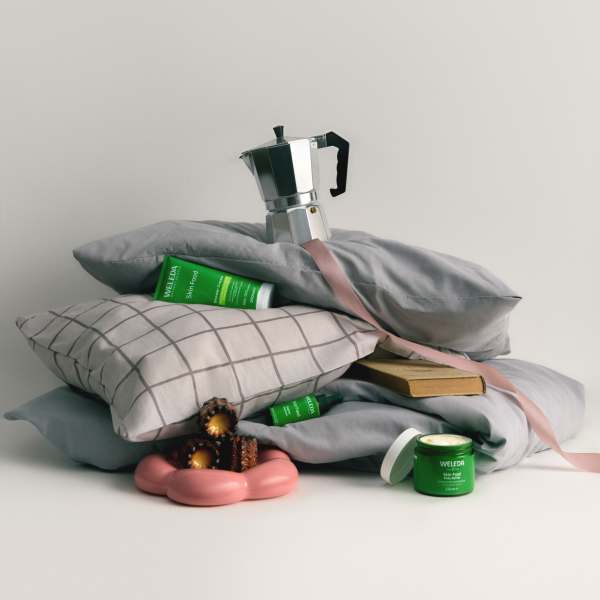 Что положить в косметичку: 8 уходовых средств на все случаи жизни