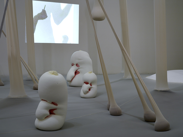 Скульптуры Эрнесто Нето в испанском Гуггенхайме (фото 3)