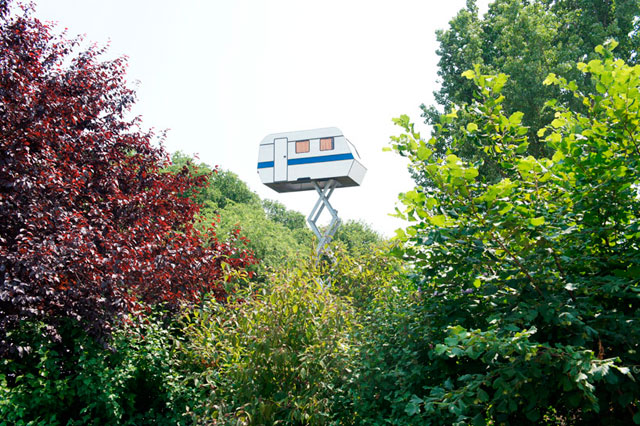 Караван уходит в небо: инсталляция Бенедетто Буфалино (фото 1)