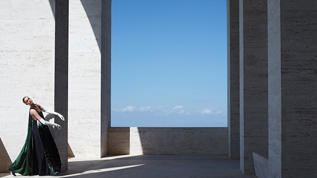 Полная версия: рекламная кампания Fendi, осень-зима 2014 (фото 8)