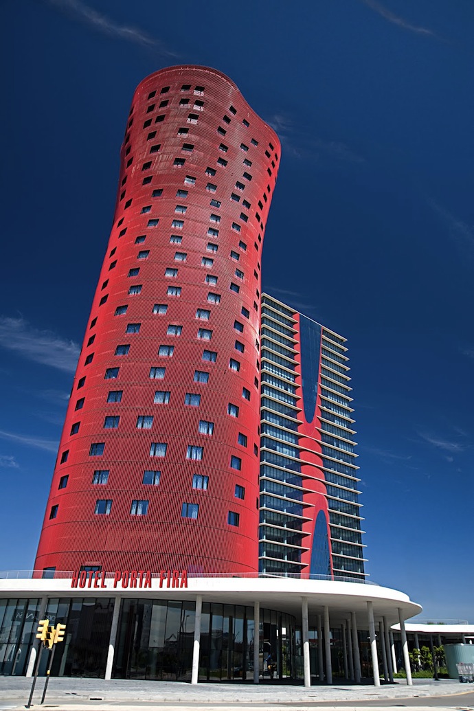 отель Порта-Фира в Барселоне 2009 год