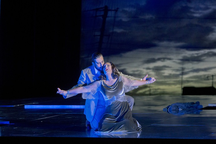 Марсело Альварес (король Густав) и Сондра Радвановски (Амелия)