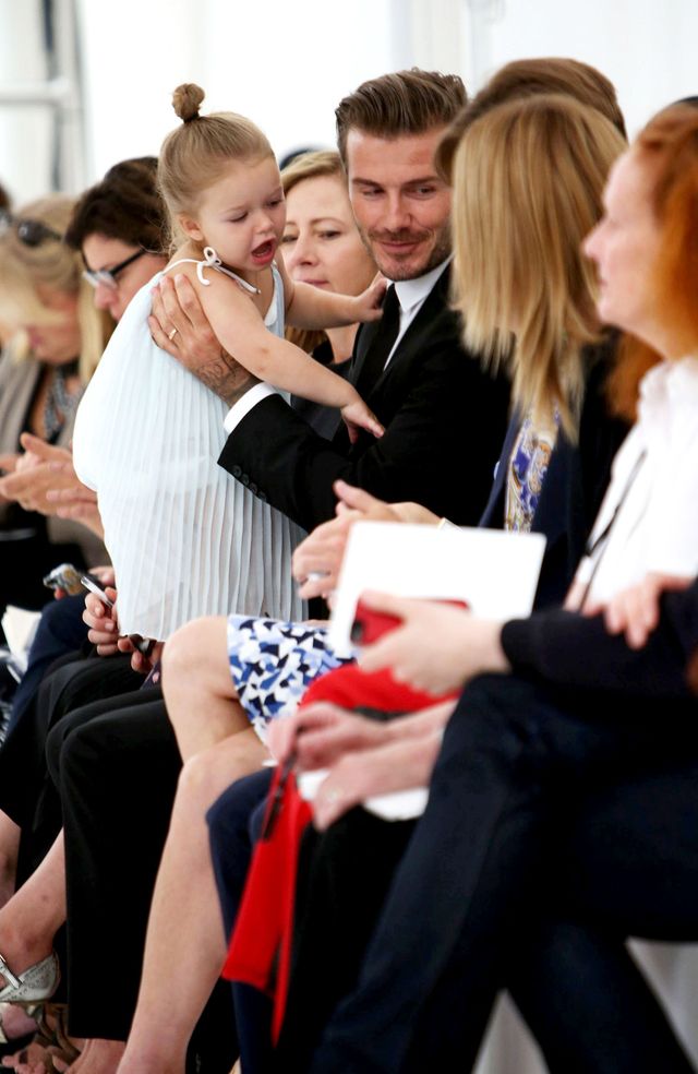Дэвид Бэкхем с дочерью Харпер Сэвен на шоу Victoria Beckham