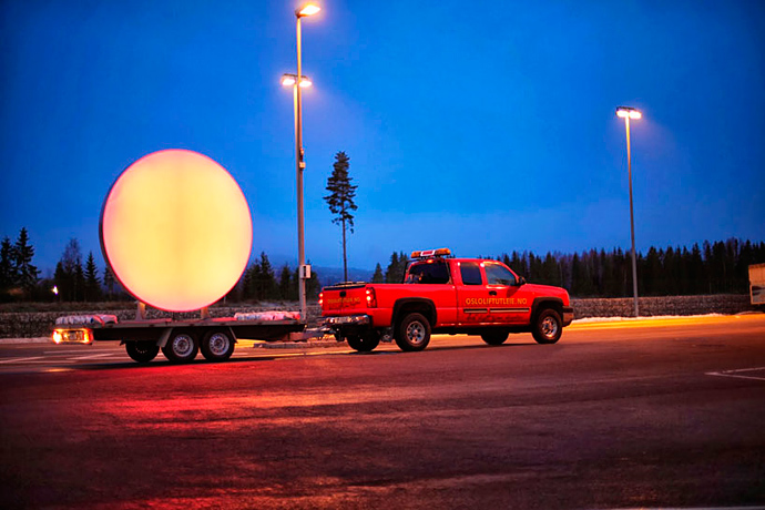 Путешествие солнца: светодиодная инсталляция Sun (фото 4)