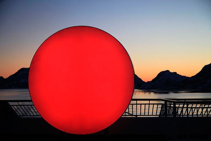 Путешествие солнца: светодиодная инсталляция Sun (фото 5)