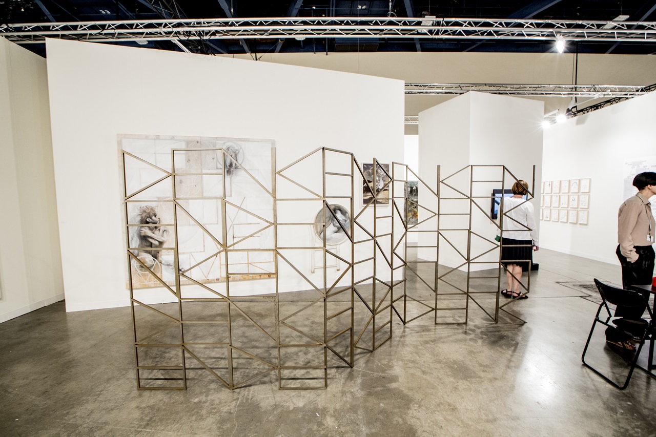 Стенд галереи BQ Стенд галереи BQ